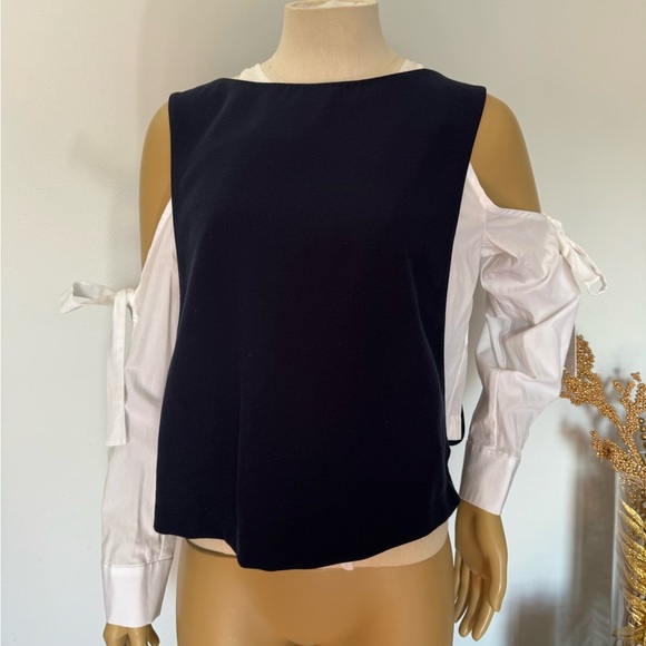 Zara Elegant Trafaluc collection Navy and White Women's 2 pcs Top Ptp 19” - Picture 1 of 8